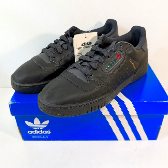 Size 6 - adidas Yeezy Powerphase Calabasas Core Black Near DS OG All - Picture 1 of 10